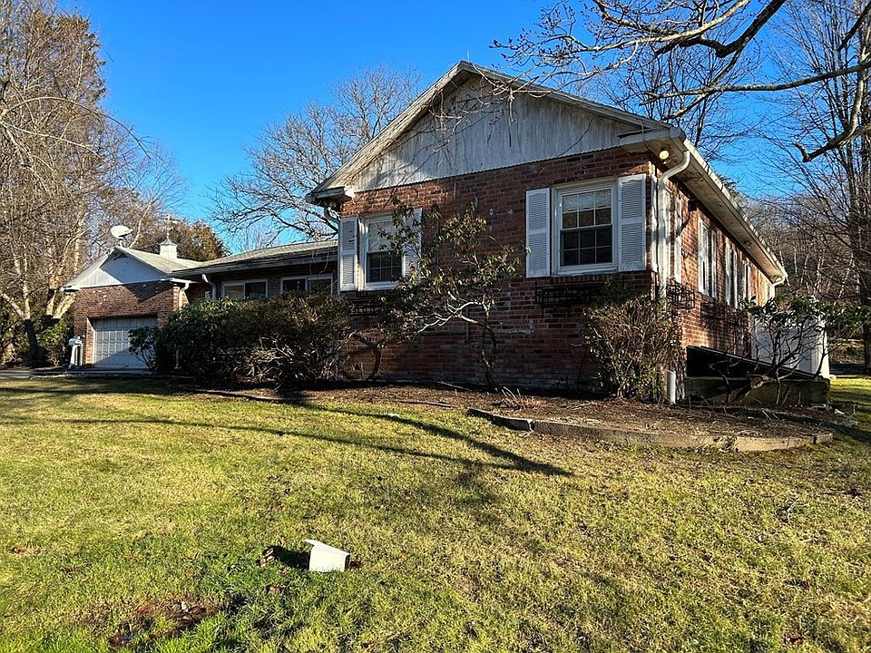 2nd image of 70 Southampton Rd