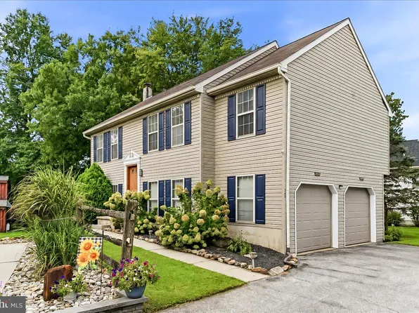 208 S Lime St, Quarryville, PA 17566