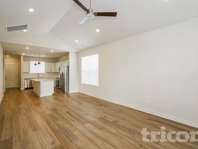 361 Park Glen Dr — Photo 3