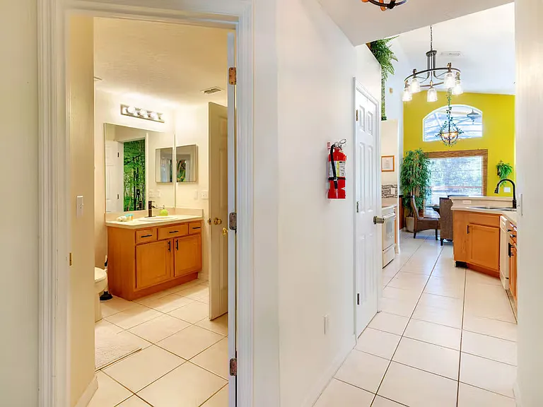 1095 Seasons Blvd — Photo 20