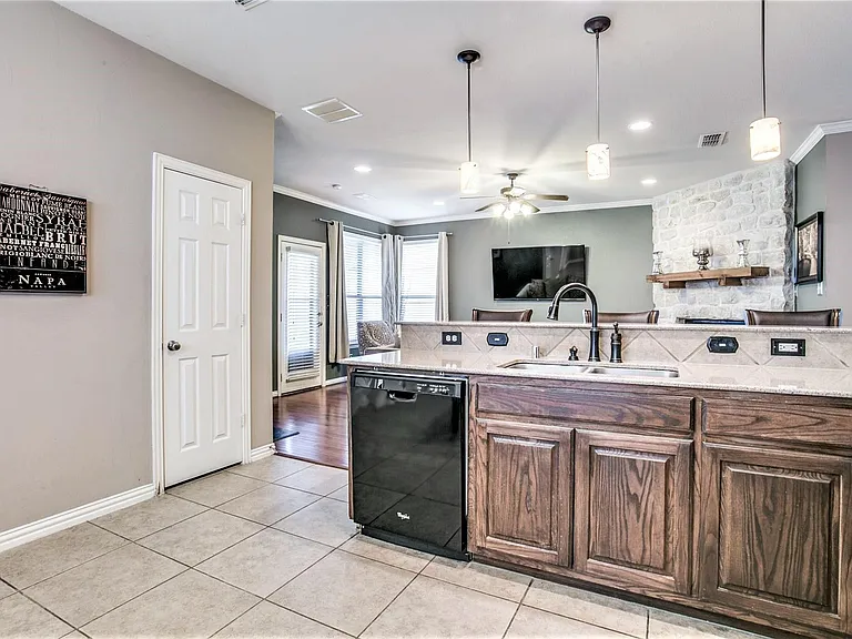 5424 Oakley Rd — Photo 10
