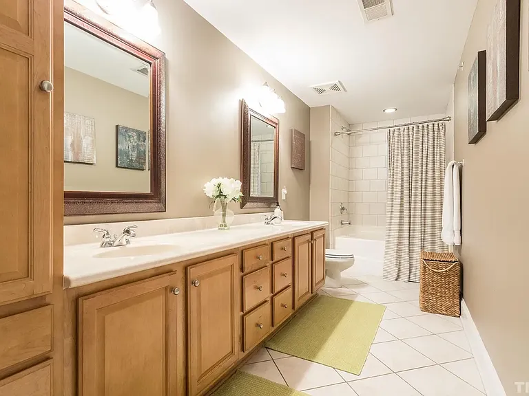 613 W Cabarrus St #202 — Photo 19
