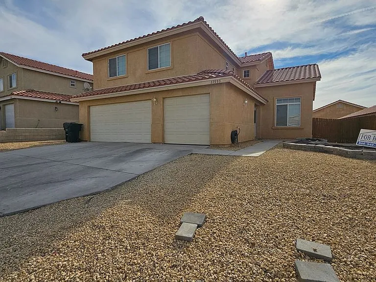 17593 Dayton St — Photo 2
