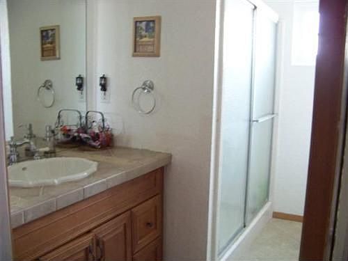 4th image of 1050 N Palm Ave