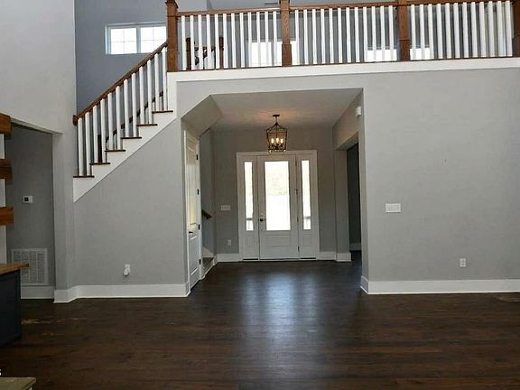 4th image of 794 Cobb Rd