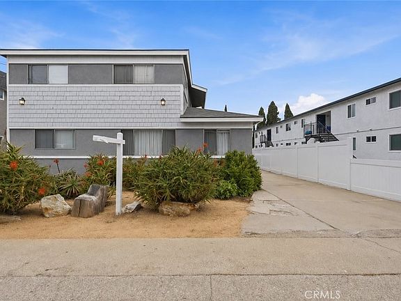 3rd image of 2311 Vanderbilt Ln