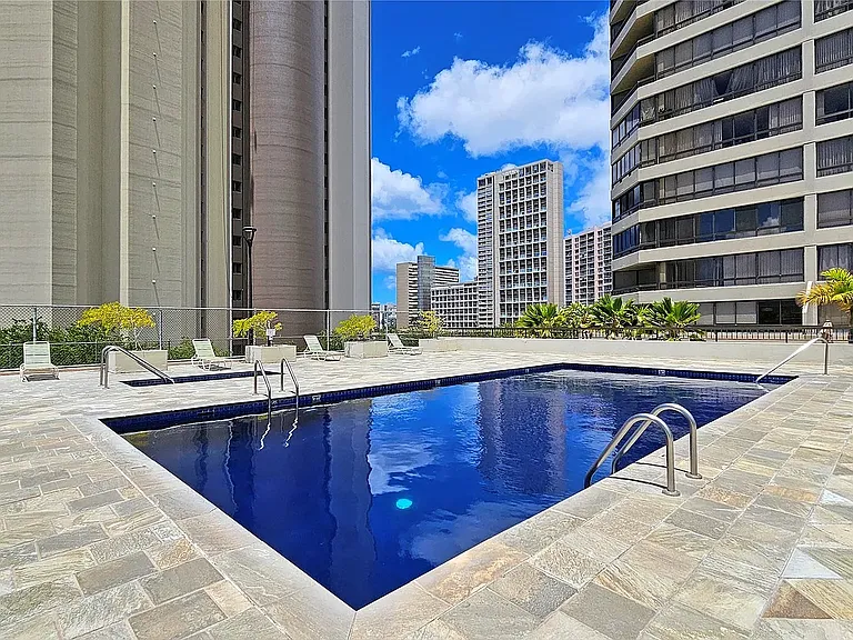 2499 Kapiolani Blvd #401 — Photo 11