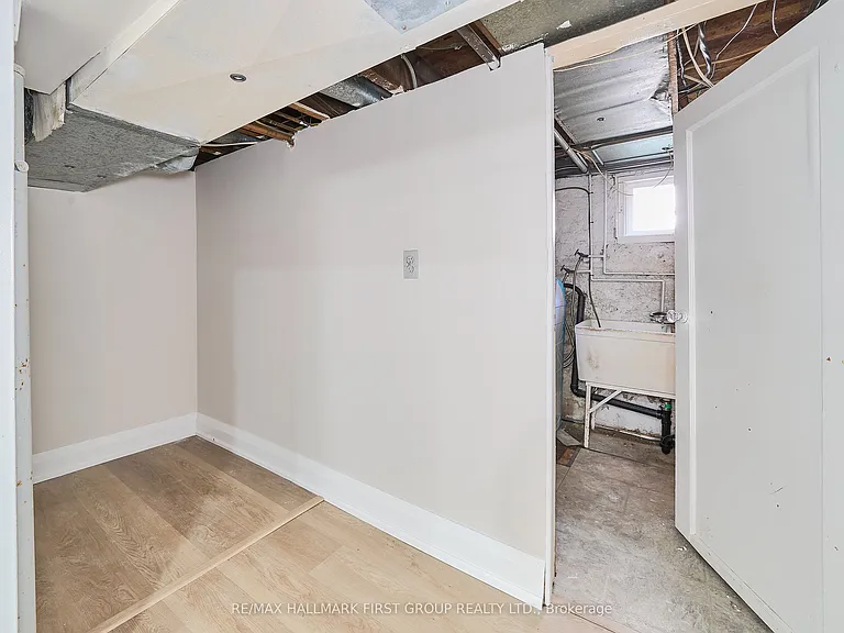 314 Nassau St — Photo 34