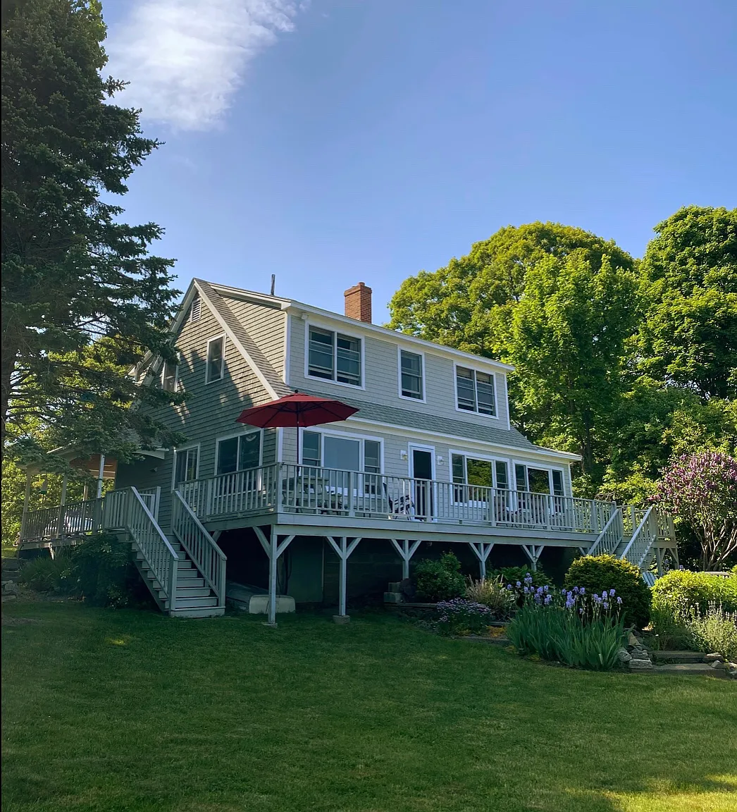 3 bed, 2016 sqft, $2,860 — Photo 3