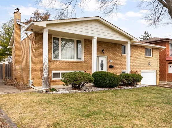 11 Pinard St, Hamilton, ON L8K 6G8