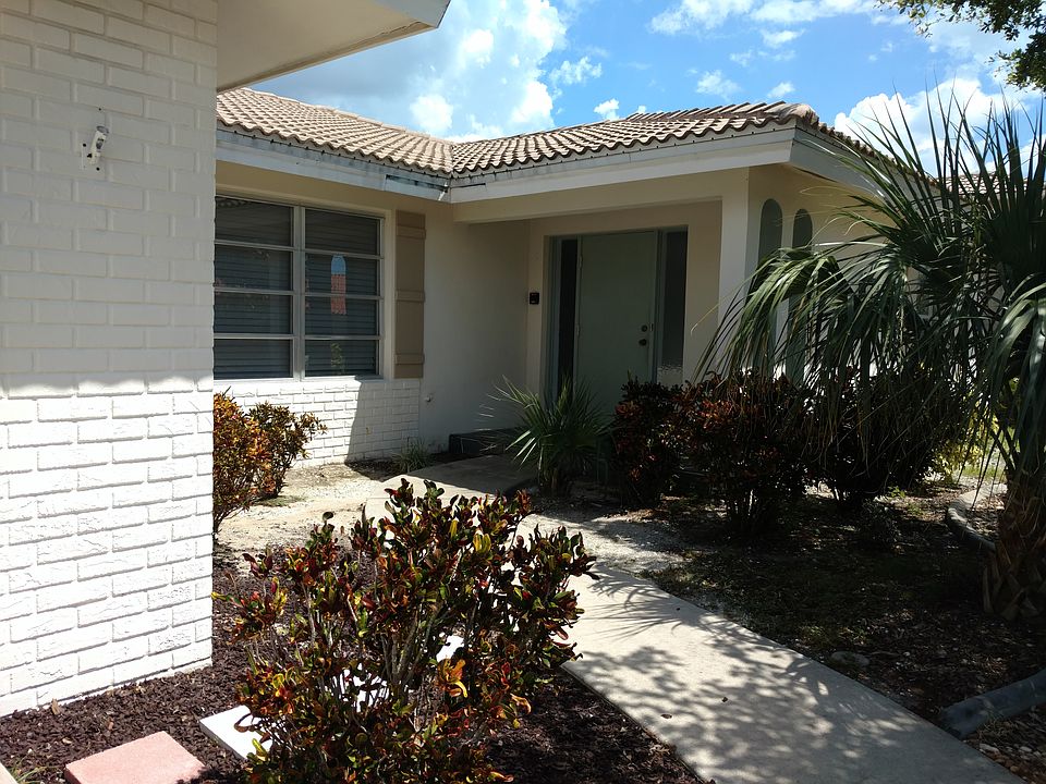 1st image of 1010 Cimarron Dr