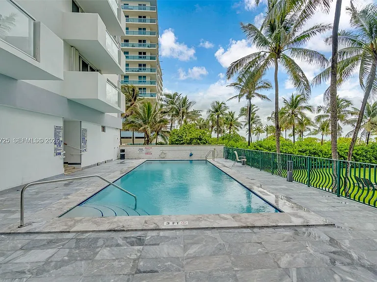 9195 Collins Ave #601 — Photo 4