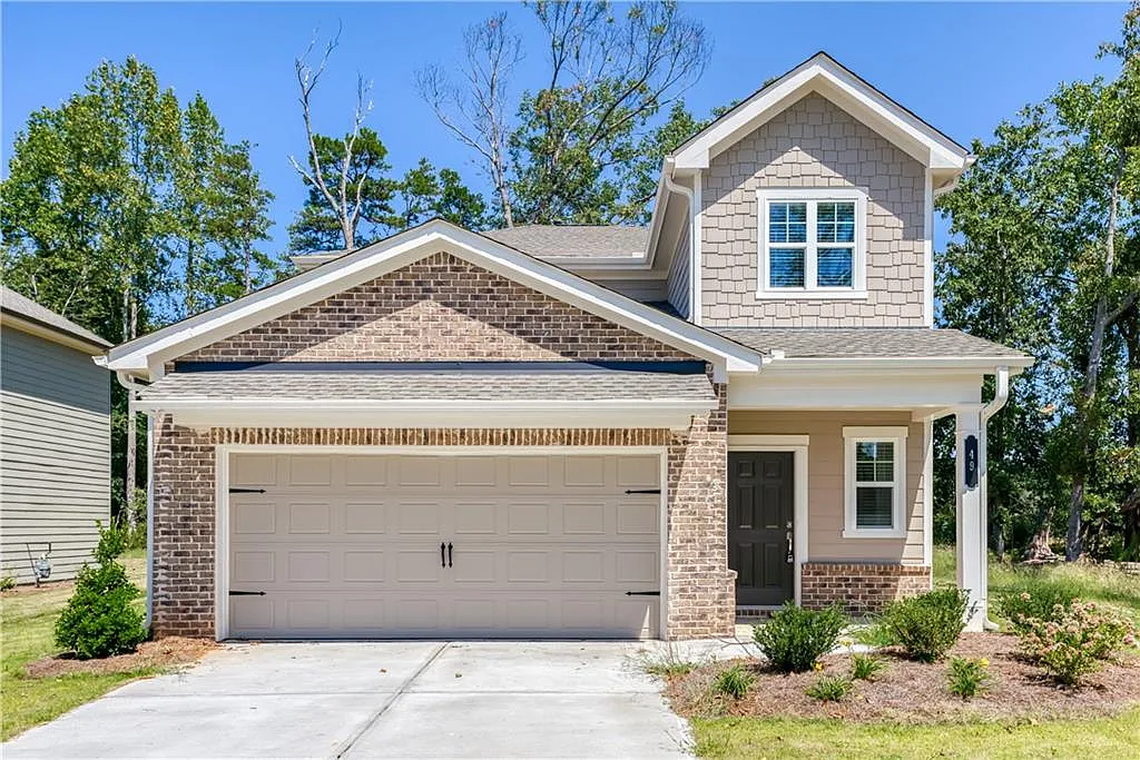 5 bed, 2.5 bath, 2437 sqft, $2,400 — Photo 3