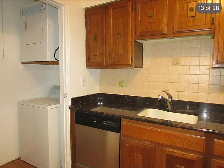 102 Sharon Garden Ct #102 — Photo 12