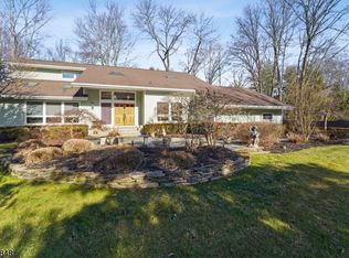 17 Exeter Ln, Morristown, NJ 07960