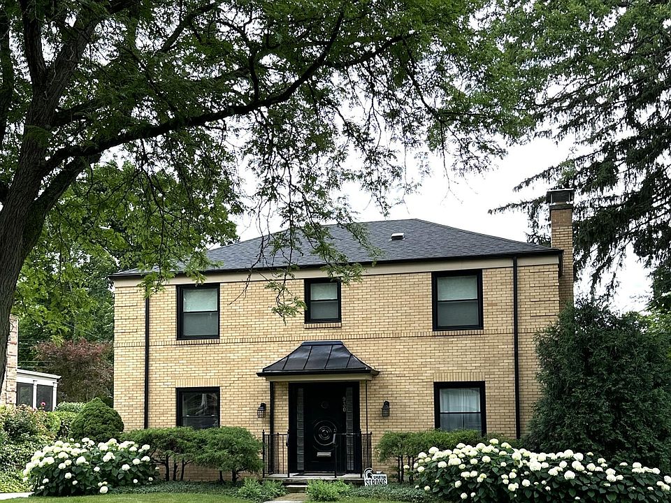 1st image of 930 Roxburgh Ave