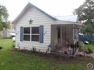 304 Highland Ave, Hoyt, KS 66440