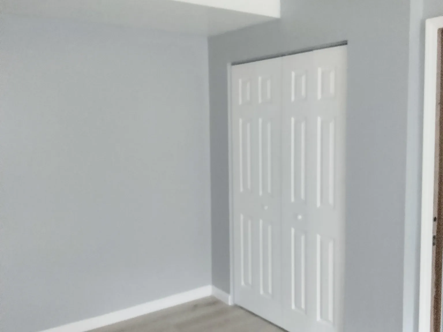 Laurel Manor — Photo 3