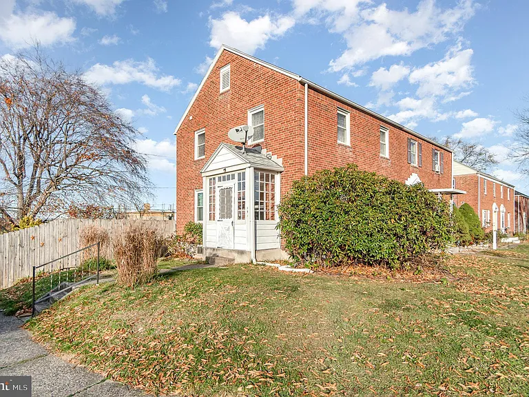 Photo of East Harrisburg Duplex-Style Home – 3 Beds, Fenced Yard