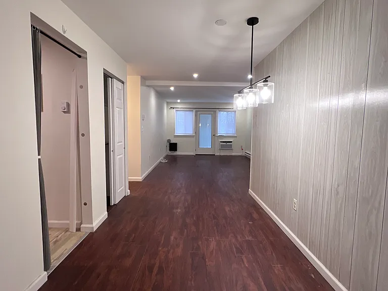 504 Woodland Hills Rd — Photo 2