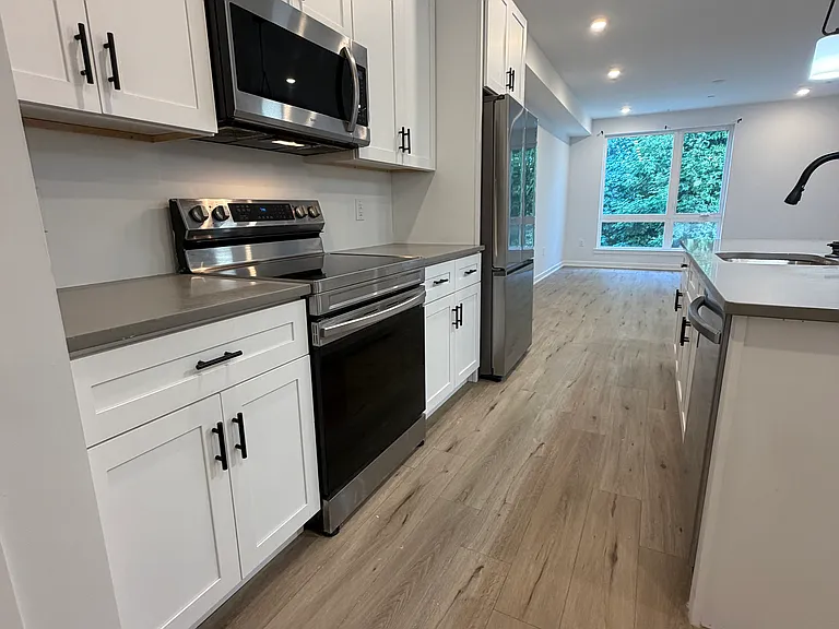 22 E Rittenhouse St #3 — Photo 2