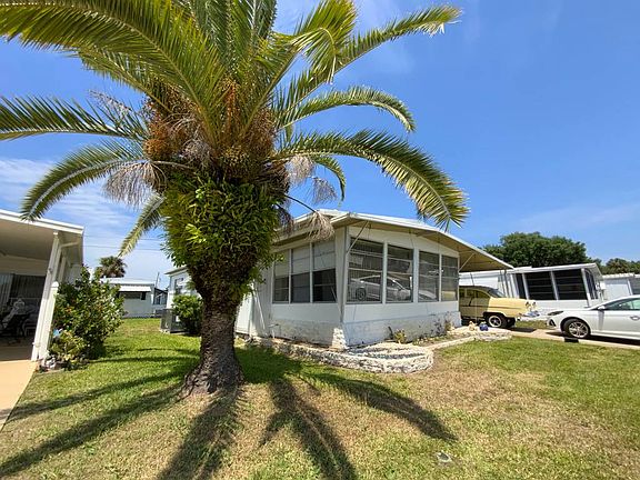 2nd image of 1962 Valley Dr