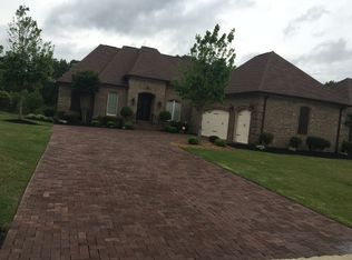 306 Greenhill Dr, Jackson, TN 38305