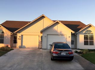 1023 W Cody Ave APT A, Hermiston, OR 97838