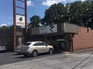 935 3rd Ave NW, Hickory, NC 28601