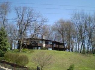 1037 Woodridge Blvd, Lancaster, PA 17601