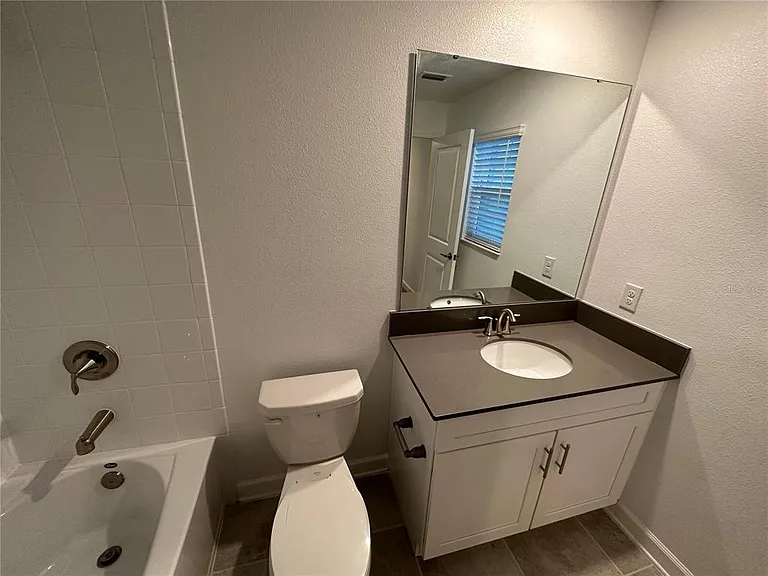 3068 Addison Blvd — Photo 13