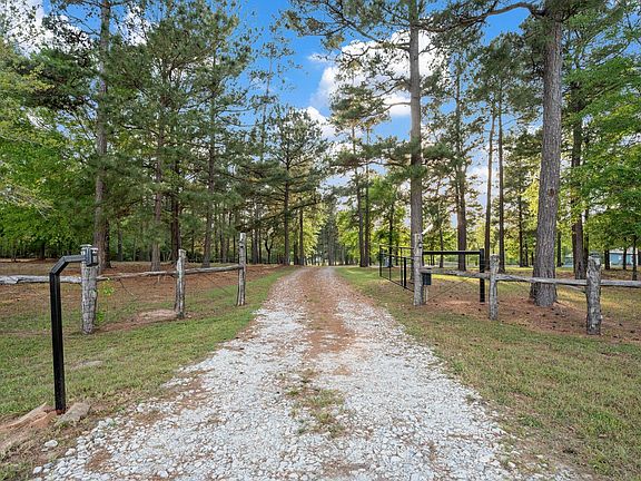 2nd image of 94 Fm 3179 Rd