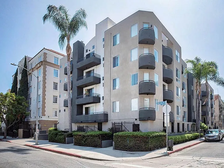 6600 Yucca — Photo 1