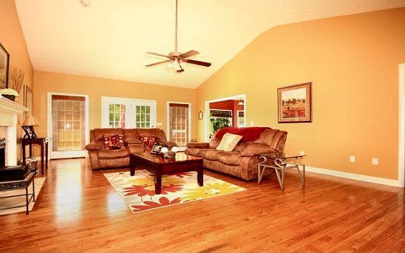 3rd image of 17333 Crabtree Ct