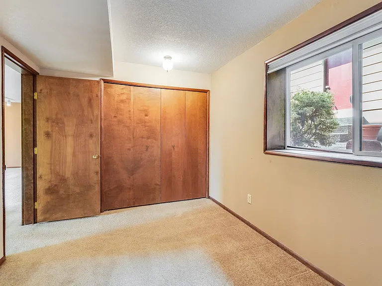 6270 Preakness Dr — Photo 10