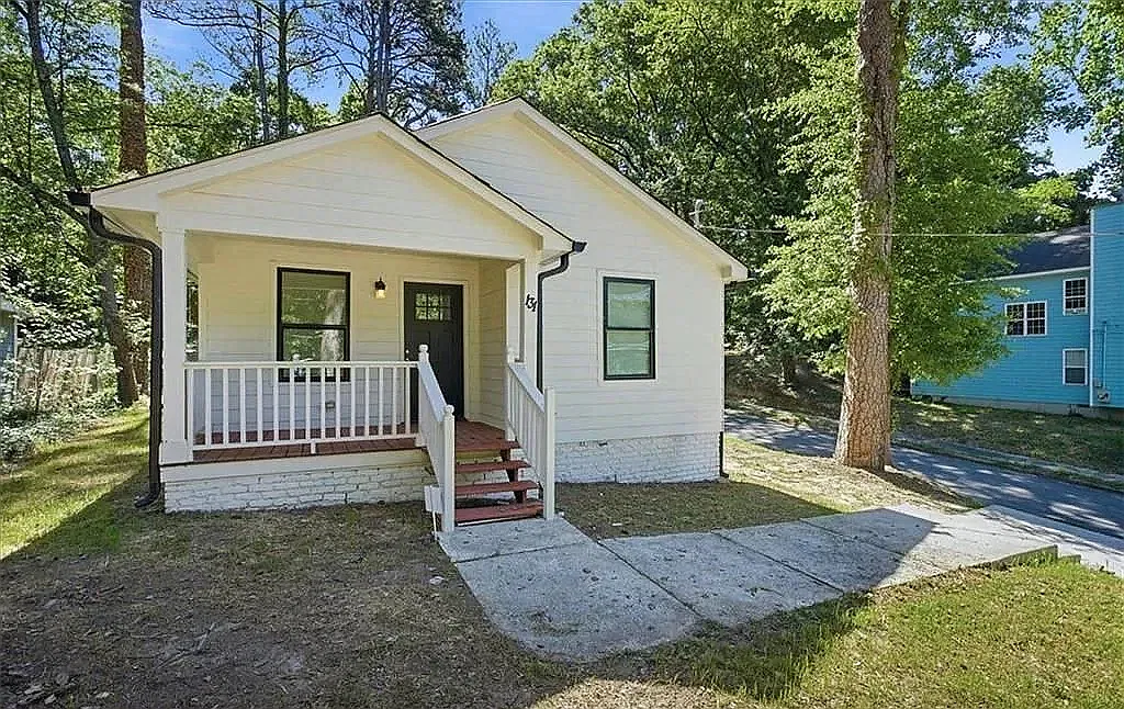 3 bed, 1800 sqft, $2,600 — Photo 3