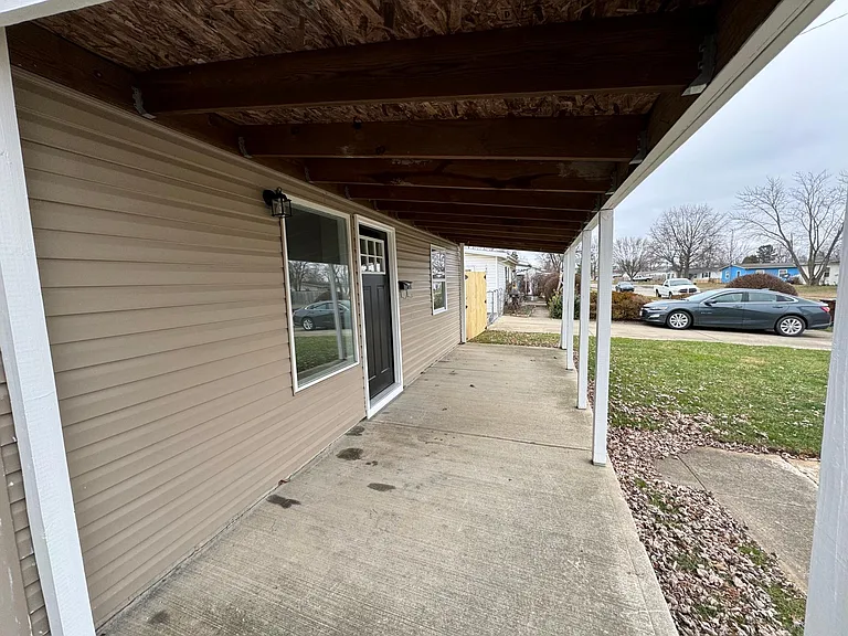 705 Brookfield Dr — Photo 36