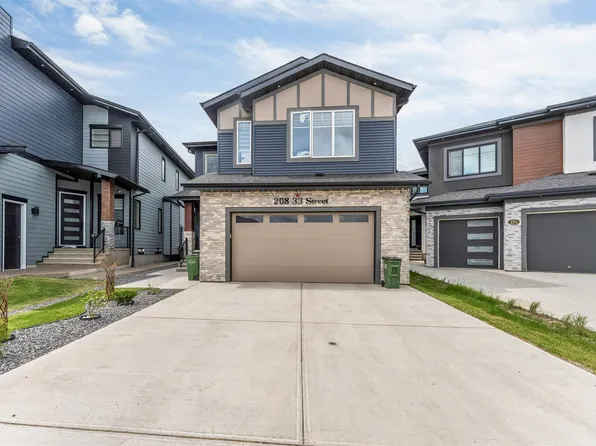 208 33rd St NW, Edmonton, AB T5Y 2C9