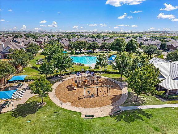 4th image of 625 Tradewind Dr