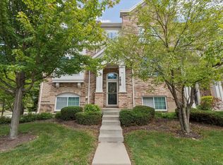 6828 Prairie St, Morton Grove, IL 60053