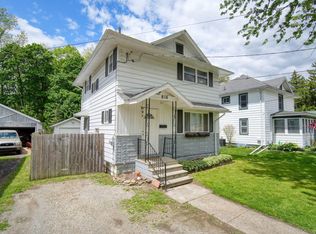 616 Gilbert St, Jackson, MI 49202