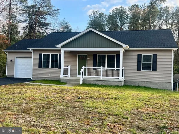 184 Poplar Ln, Colonial Beach, VA 22443