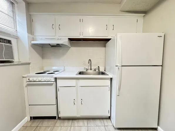 334 S Broadway #18, Lexington, KY 40508