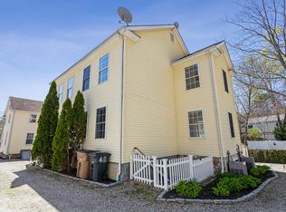 4 Hoover Ave, Stamford, CT 06905