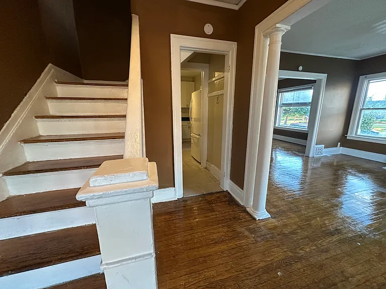 800 W Euclid Ave — Photo 6