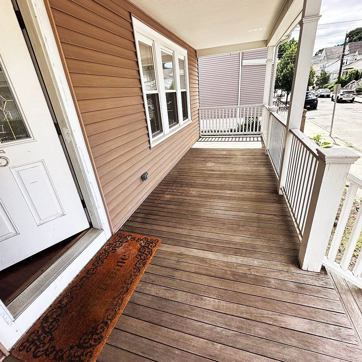 3 bed, 2.0 bath, 1320 sqft, $3,400 — Photo 2