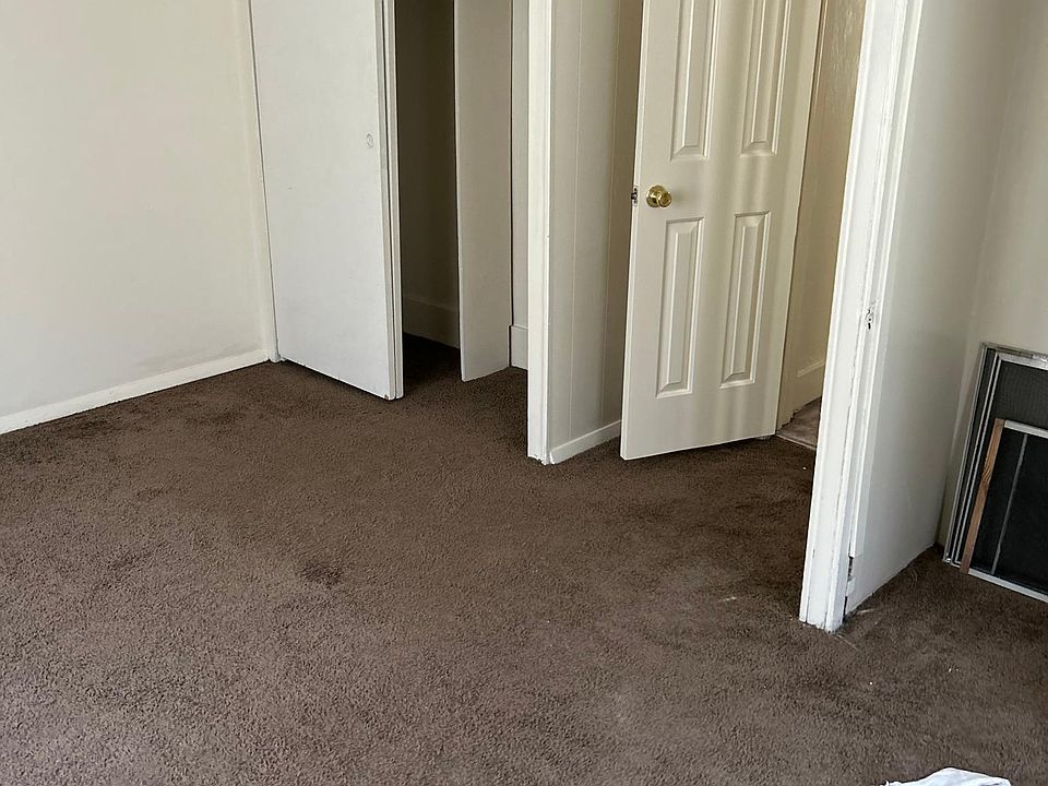 2nd image of 851 Lincolnway E APT 6