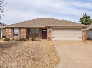 2406 Ridgeway Ln, Barling, AR 72923