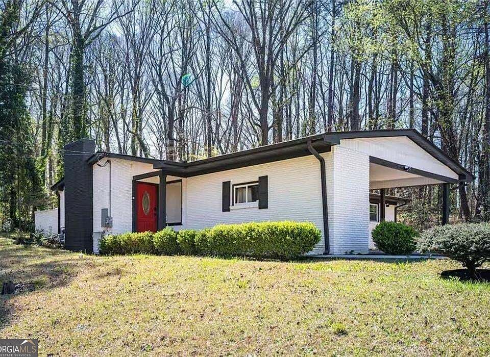 1st image of 2339 Country Club Ln SW