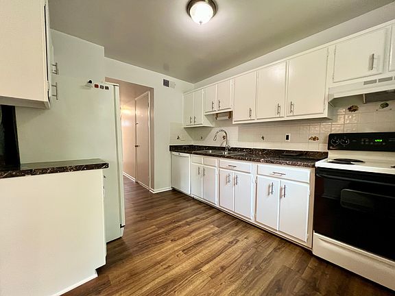 5th image of 918 Sherwood Ct